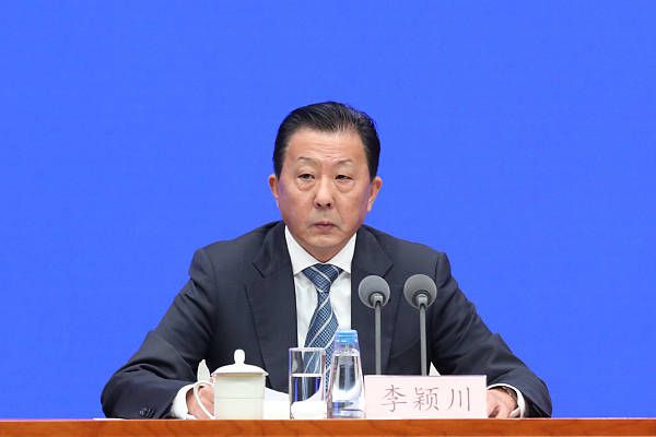 官方消息，尤文与巴西后卫布雷默续约至2028年。